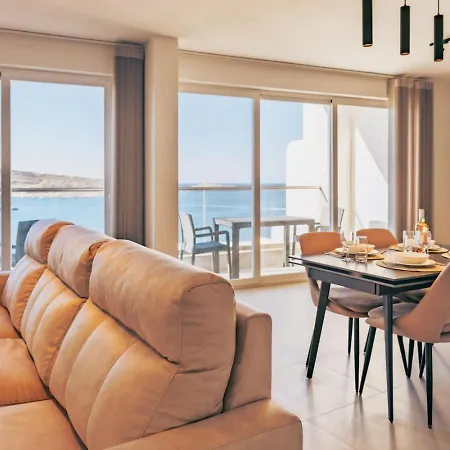 Vistamare - St Pauls Bay Seafront Views 아파트
