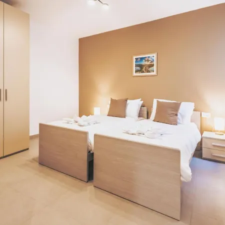 Vistamare - St Pauls Bay Seafront Views 아파트 *
