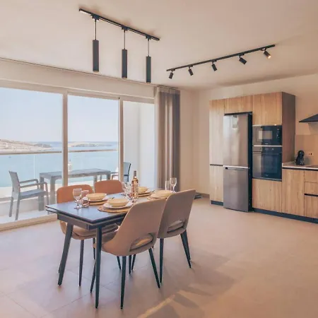 Vistamare - St Pauls Bay Seafront Views *